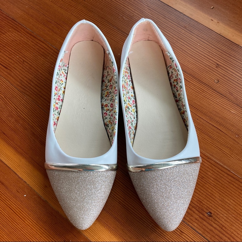 GOLD GLITTER TIP - white flats